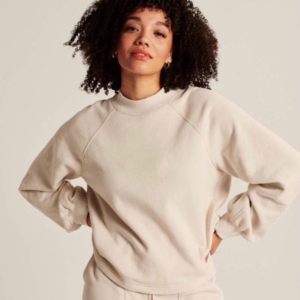 Abercrombie & Fitch Sweat set Mini Mockneck Sweatshirt & Cloud Paperbag shorts